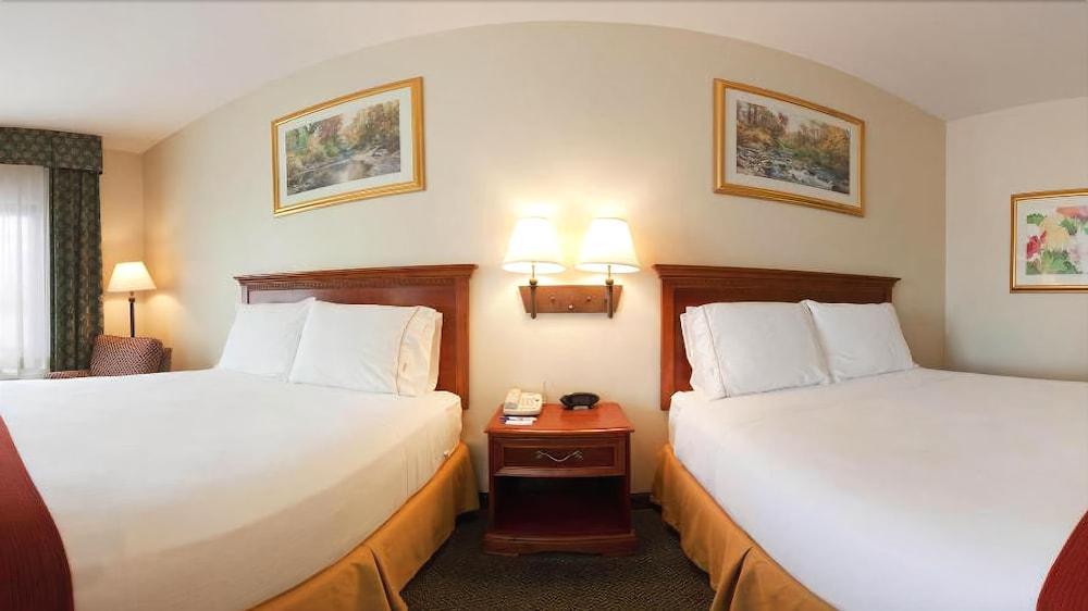 Holiday Inn Express Hotel & Suites Canton By Ihg מראה חיצוני תמונה
