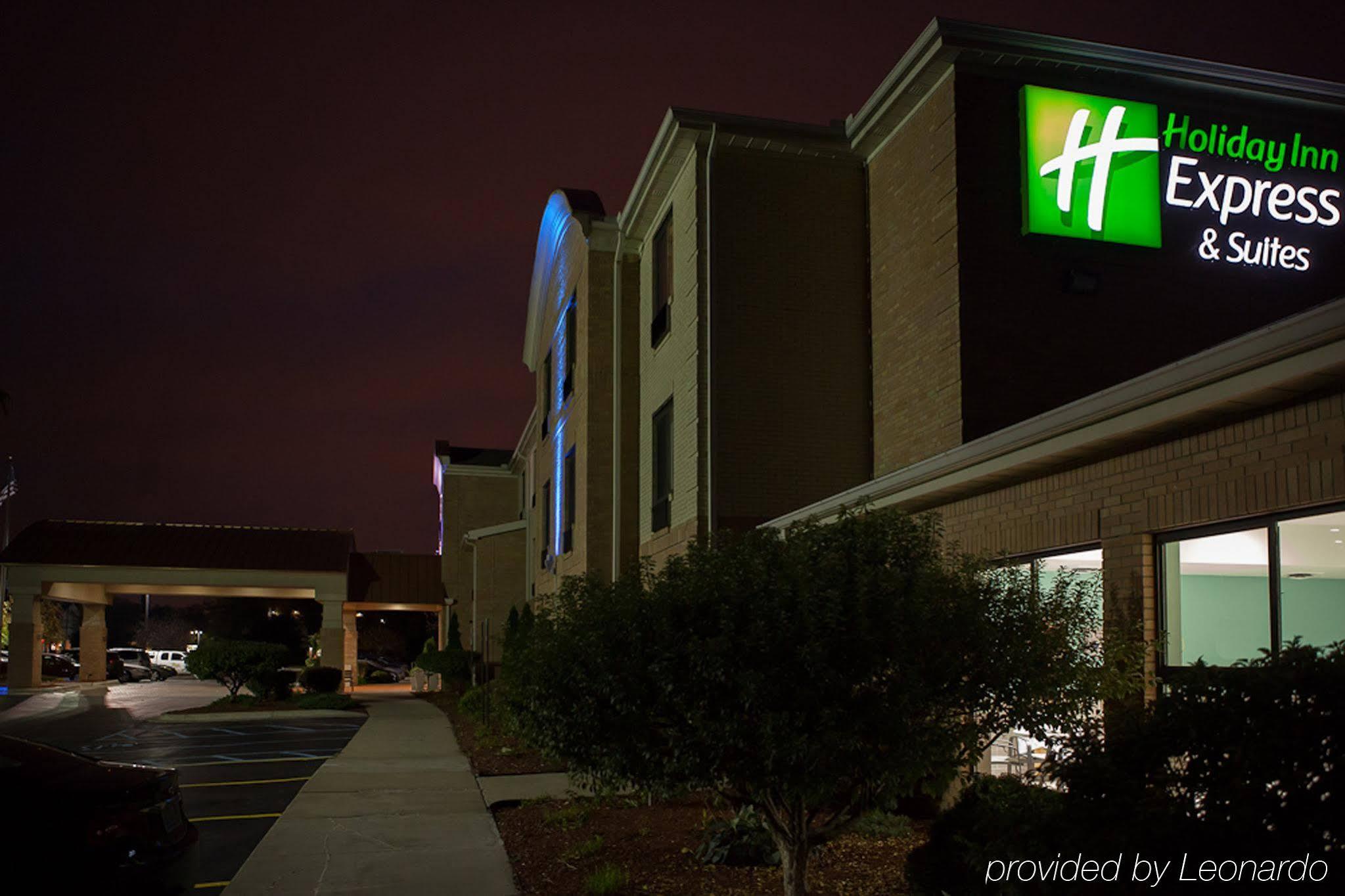 Holiday Inn Express Hotel & Suites Canton By Ihg מראה חיצוני תמונה