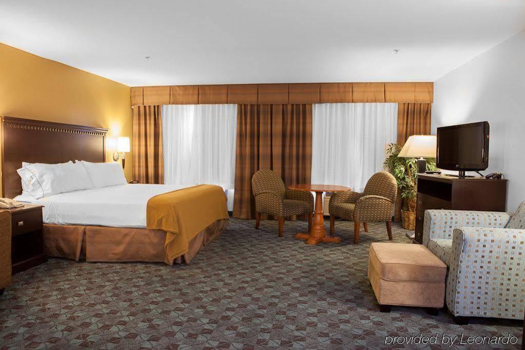 Holiday Inn Express Hotel & Suites Canton By Ihg מראה חיצוני תמונה