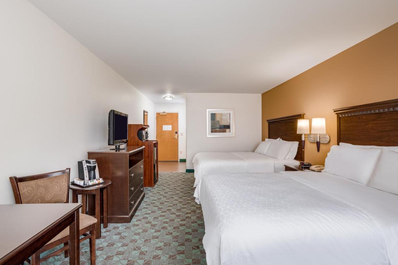Holiday Inn Express Hotel & Suites Canton By Ihg מראה חיצוני תמונה